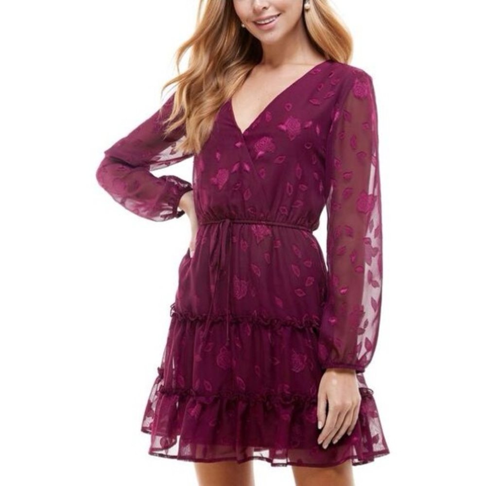 CIRY STUDIO SURPLICE FIT AND FLARE LONG SLEEVE PURPLE MINI DRESS SIZE MEDIUM